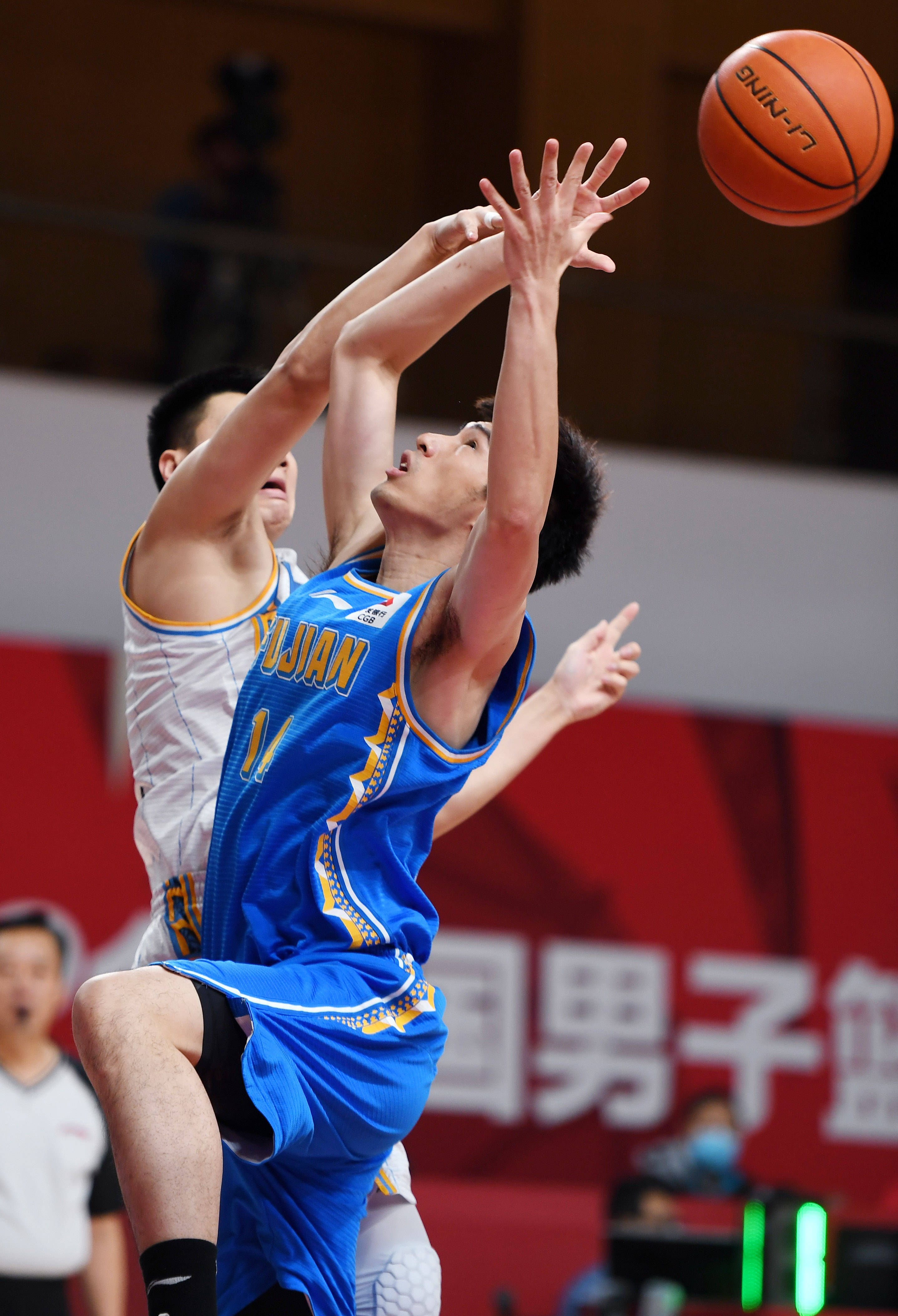 篮球比赛惊现突发事件引关注的简单介绍