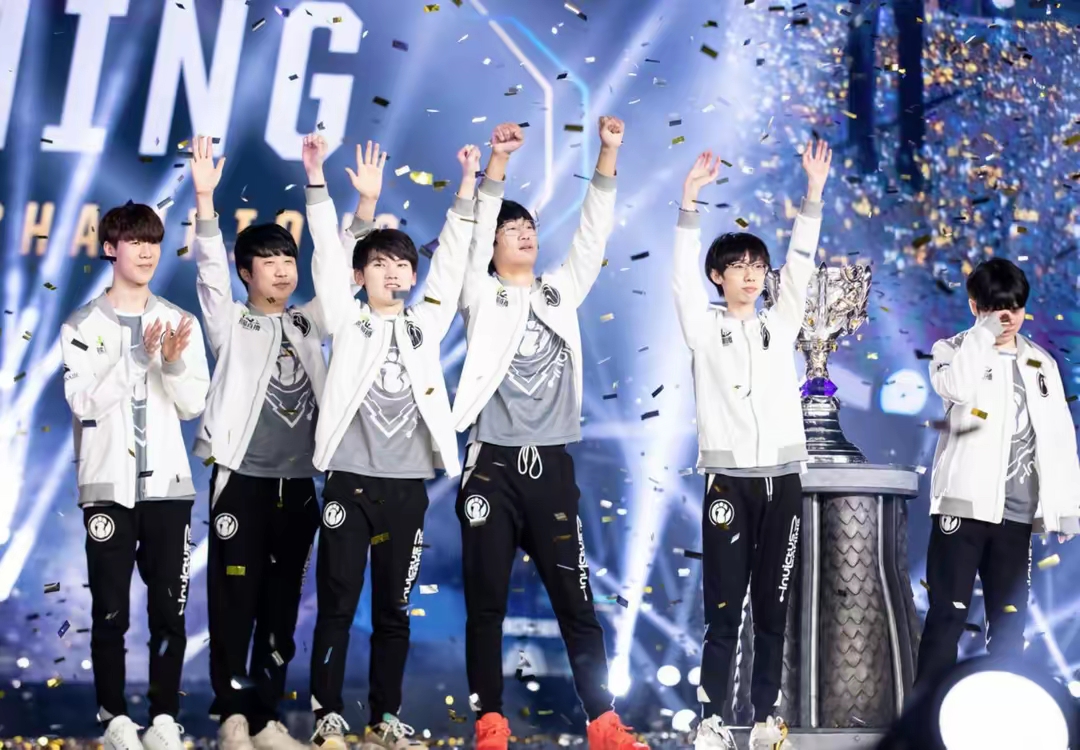 Rookie爆冷击败IG，势不可挡引爆全场！的简单介绍